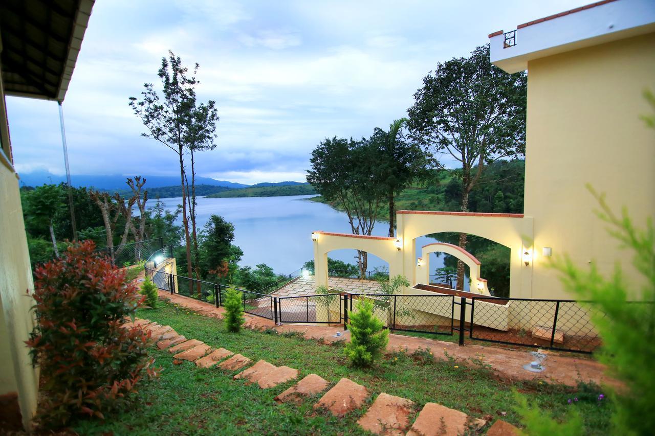 Vista Del Lago Hotel Ambalavayal Exterior photo