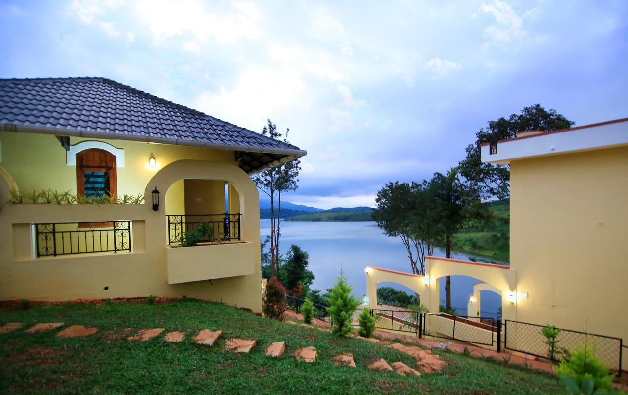 Vista Del Lago Hotel Ambalavayal Exterior photo